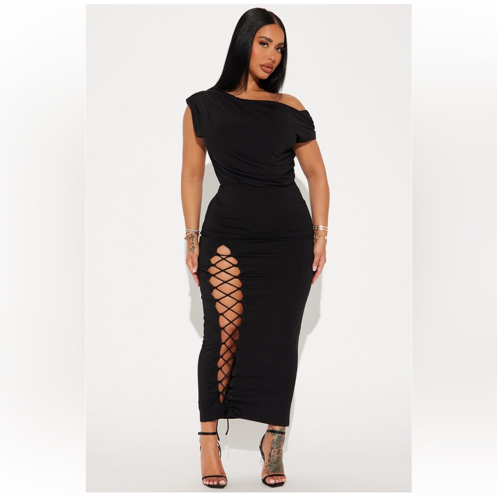 Elegant Black Off-Shoulder Dress